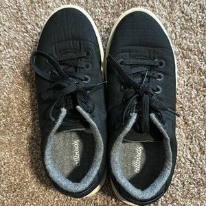 Allbirds black casual sneakers. Black size 8. Great condition